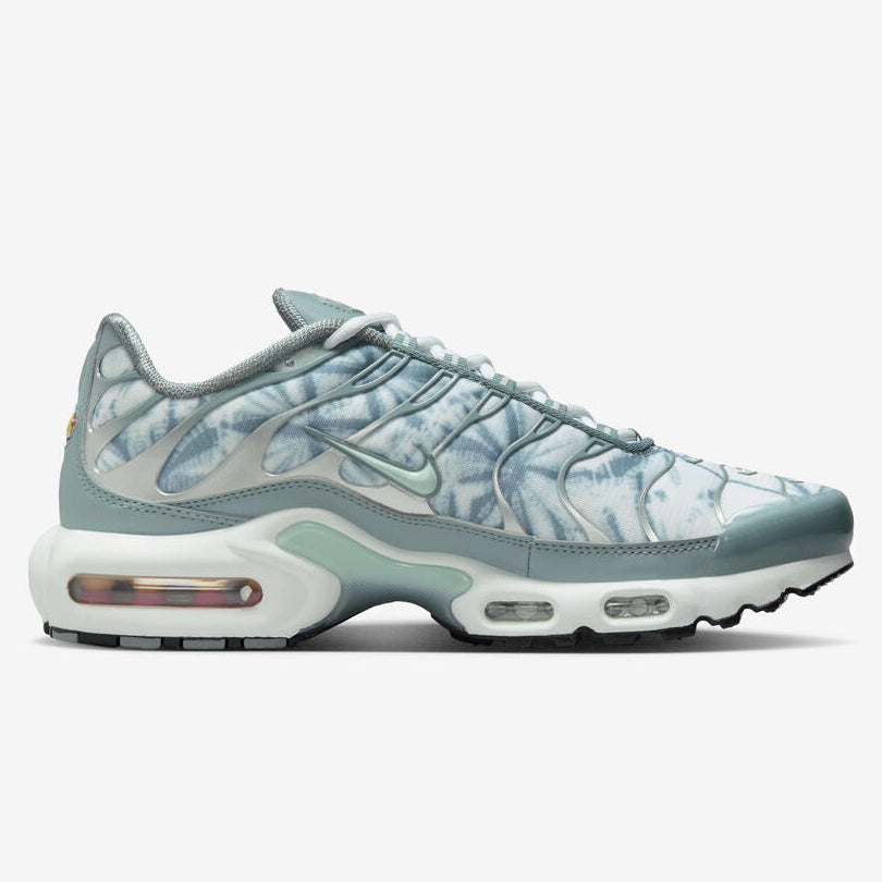 Nike Air Max Plus sneakers
