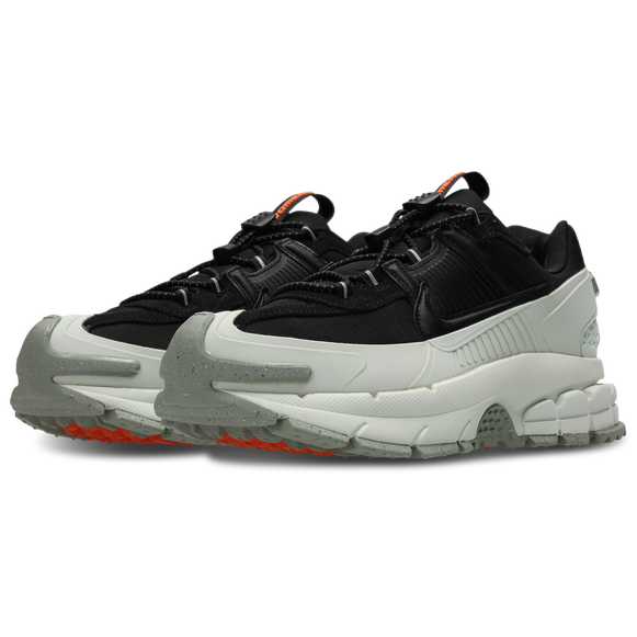 Nike Zoom Vomero Roam Black/White Sneakers Prestige Stride