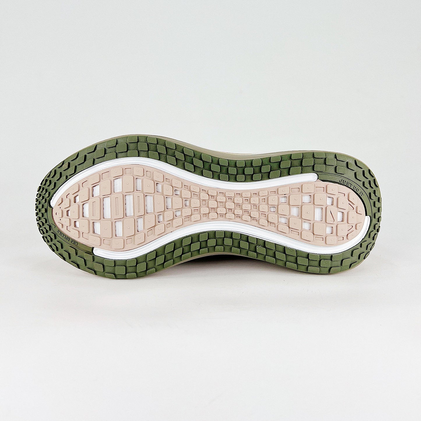 Nike Vomero Plus Sneakers