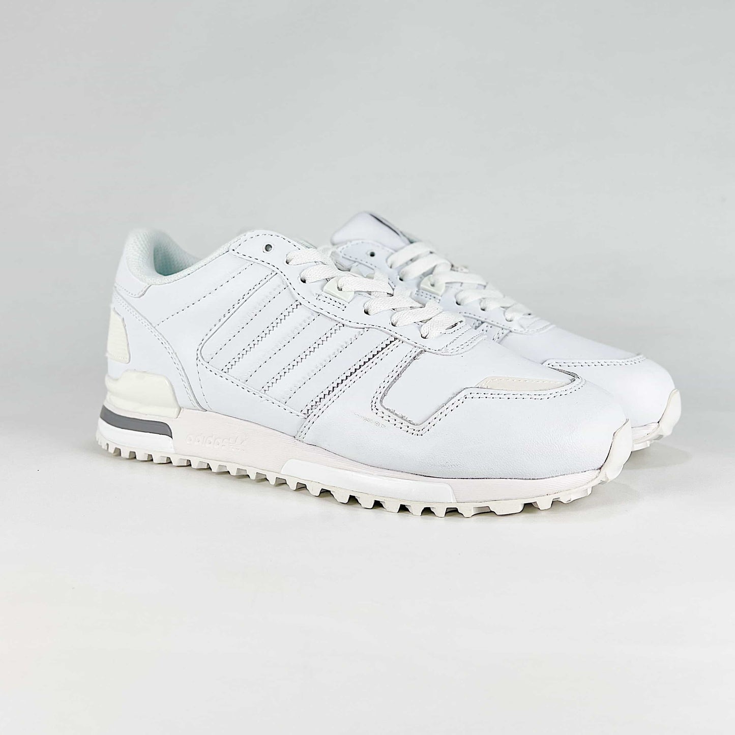 Adidas ZX 700 Sneakers