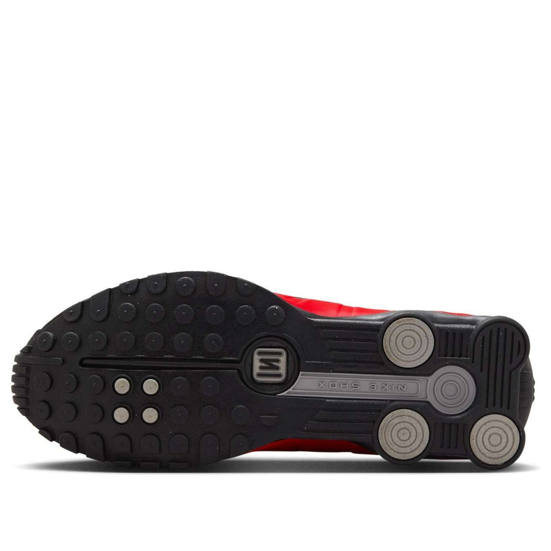 Nike Shox R4 “University Red & Black”