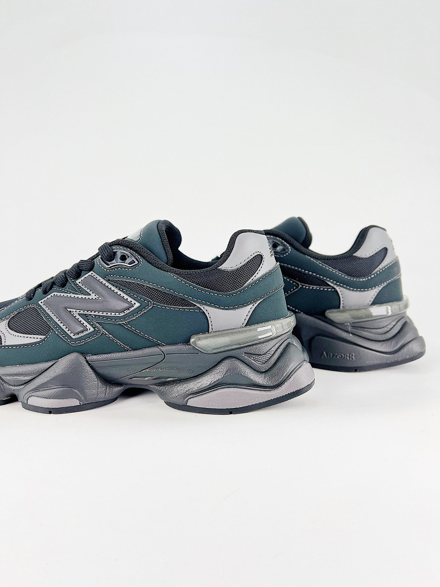 New Balance NB 9060 Sneakers