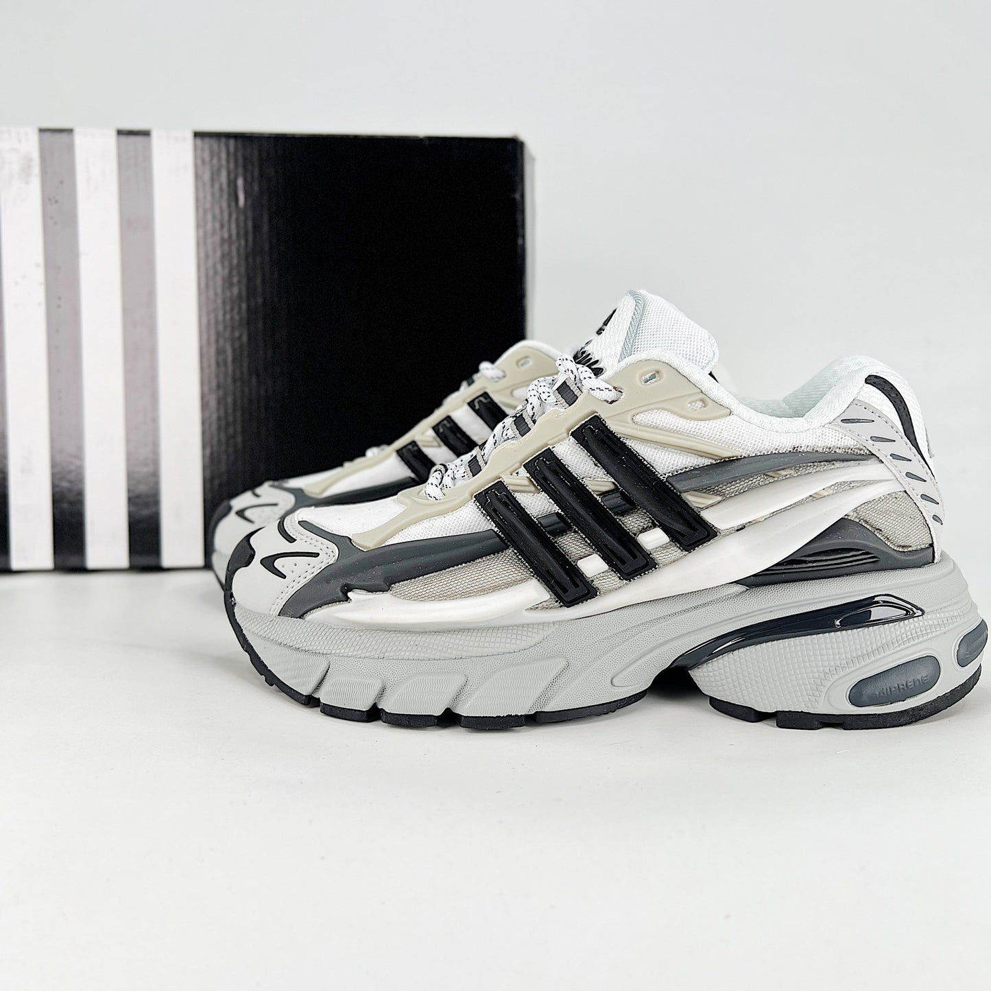 Adidas Adistar Jellyfish x Pharrell Williams Sneakers
