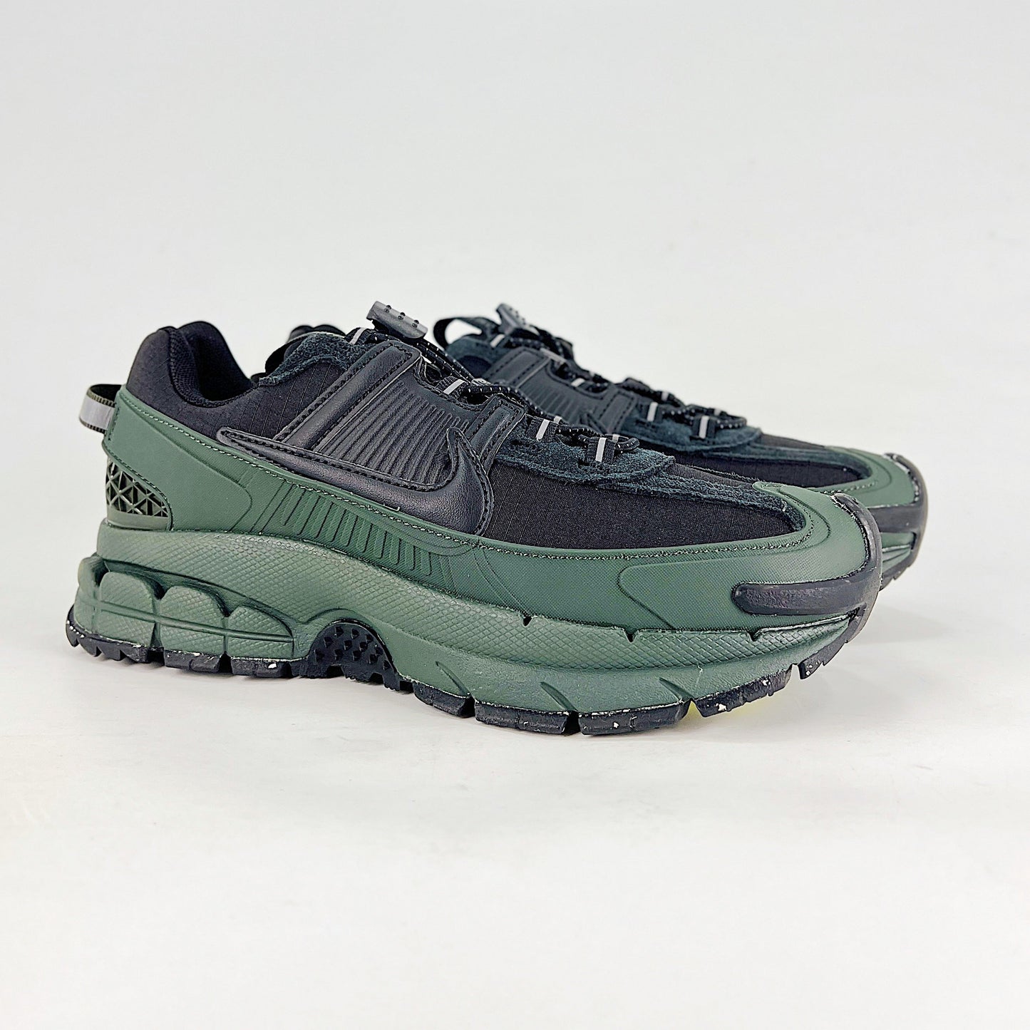 Nike Zoom Vomero Roam Sneakers