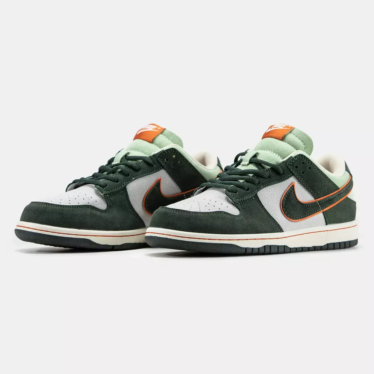 Nike SB Dunk Low “Steamboy OST” Green