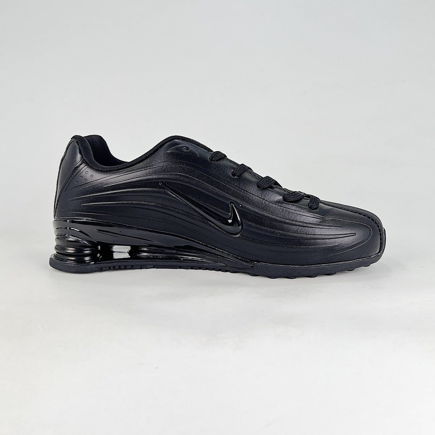 Nike Shox Z Sneakers