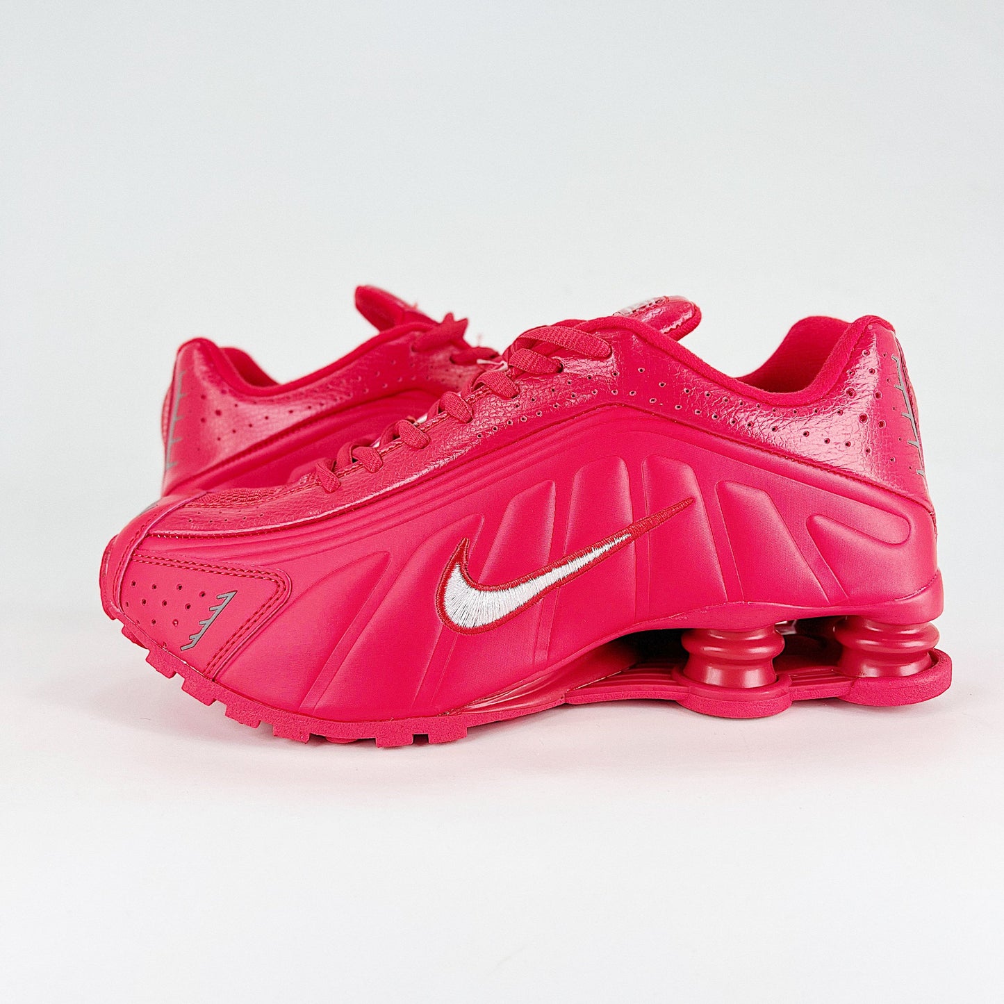 Nike Shox R4 Sneakers