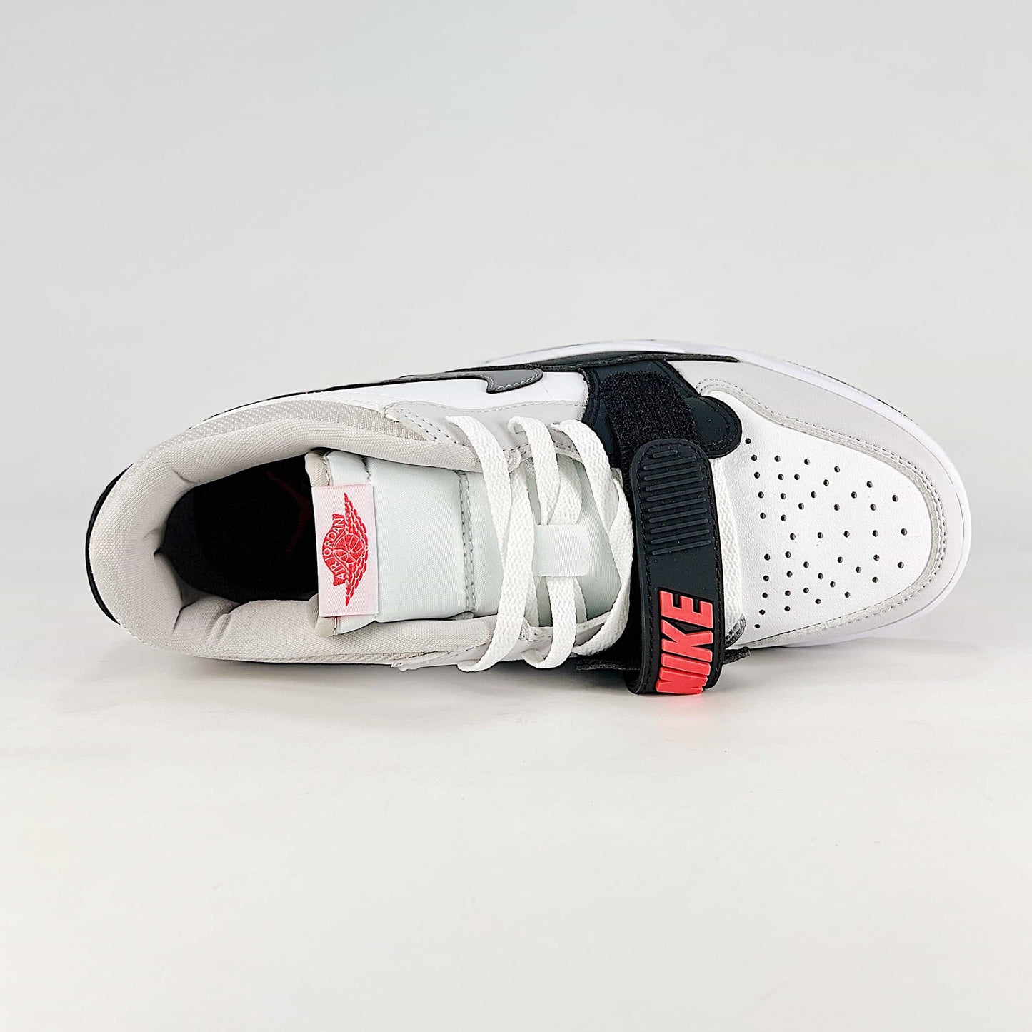 Nike Jordan Legacy 312 Low Sneakers