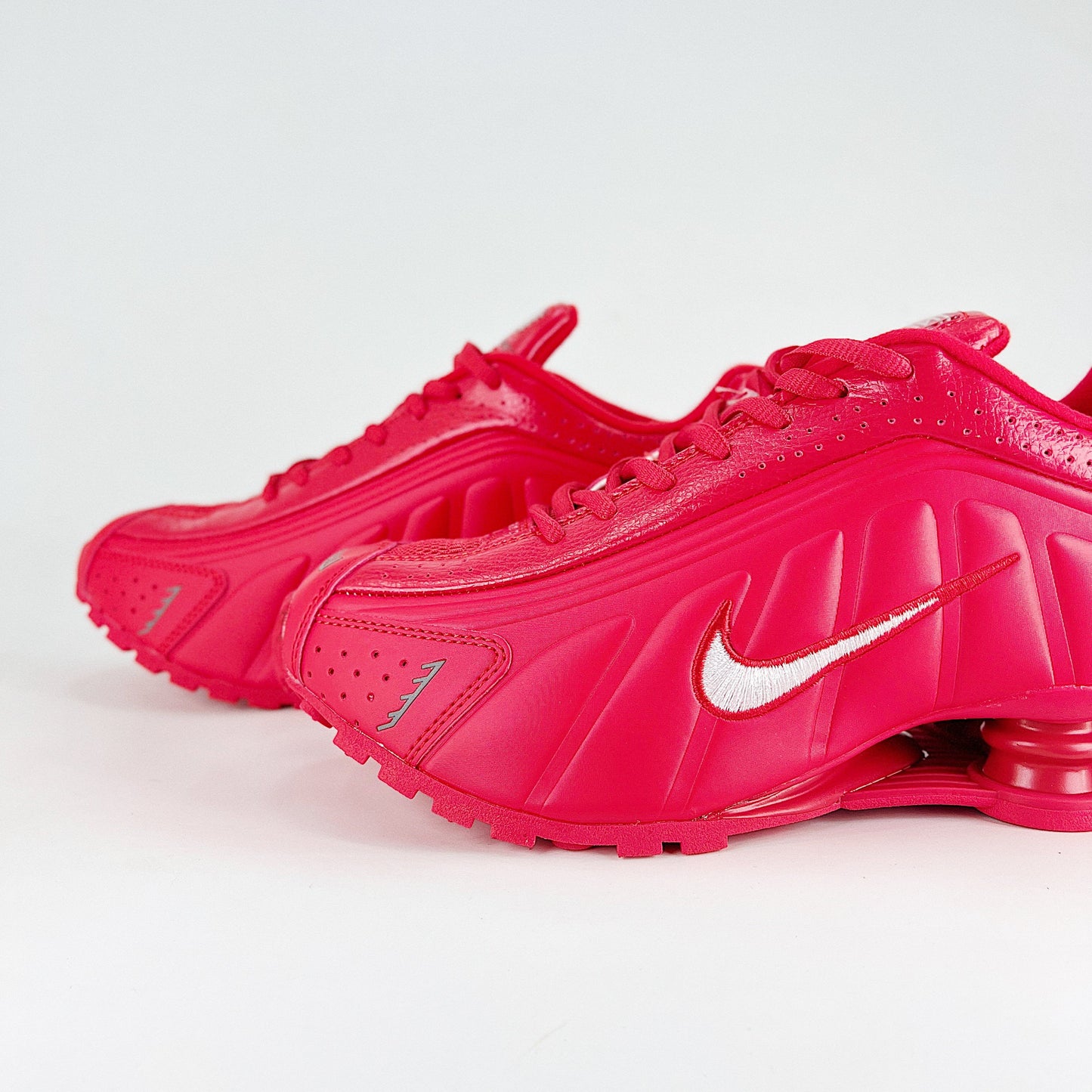 Nike Shox R4 Sneakers