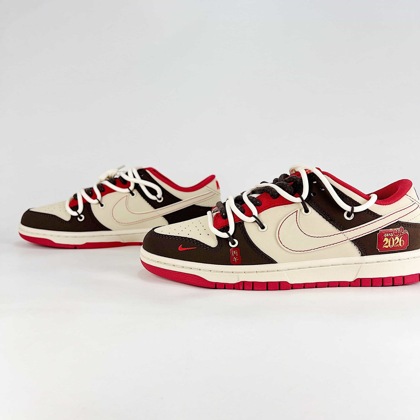 Nike SB Dunk Low Sneakers