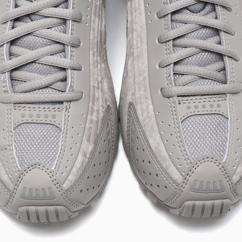 Nike Shox R4 Sneakers "College Grey/Flat Pewter"