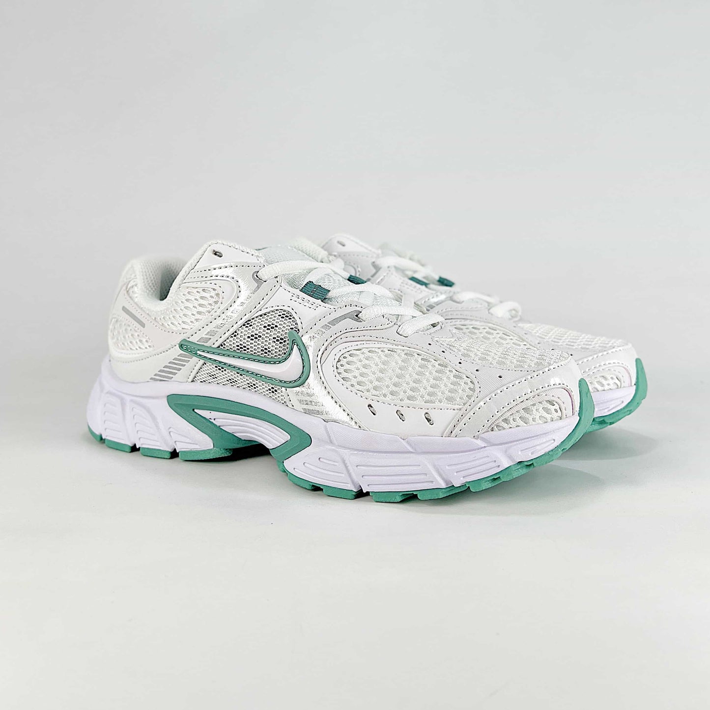 Nike V5 RNR Sneakers