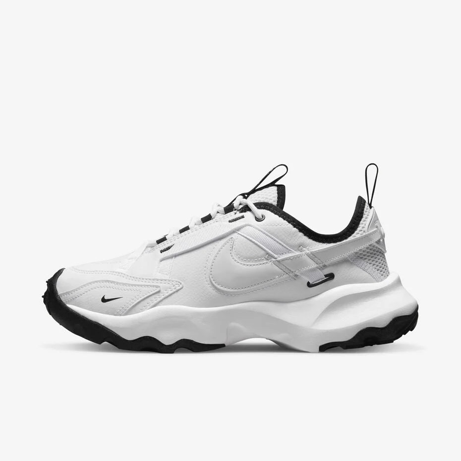 Nike TC 7900 Women’s White Sneakers