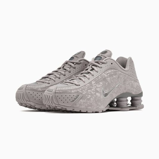 Nike Shox R4 Sneakers "College Grey/Flat Pewter"