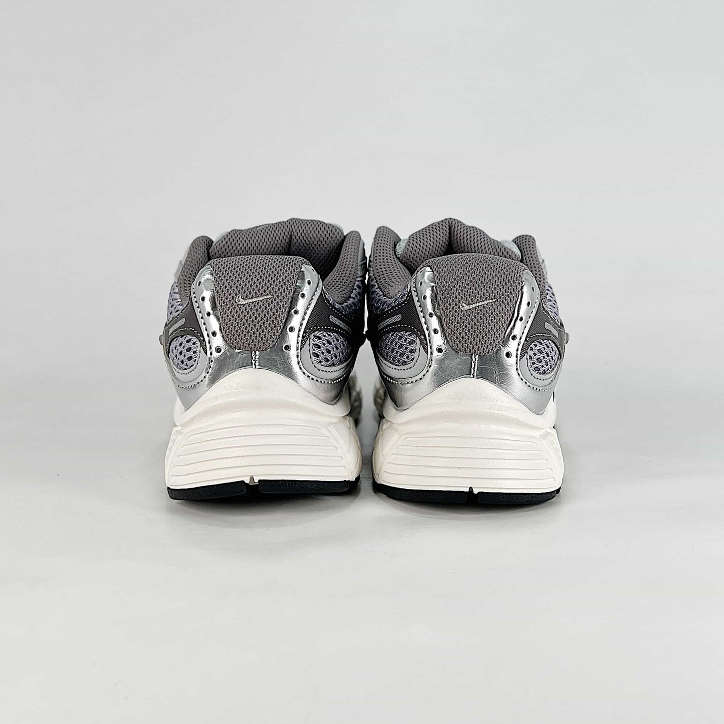 Nike V5 RNR Sneakers