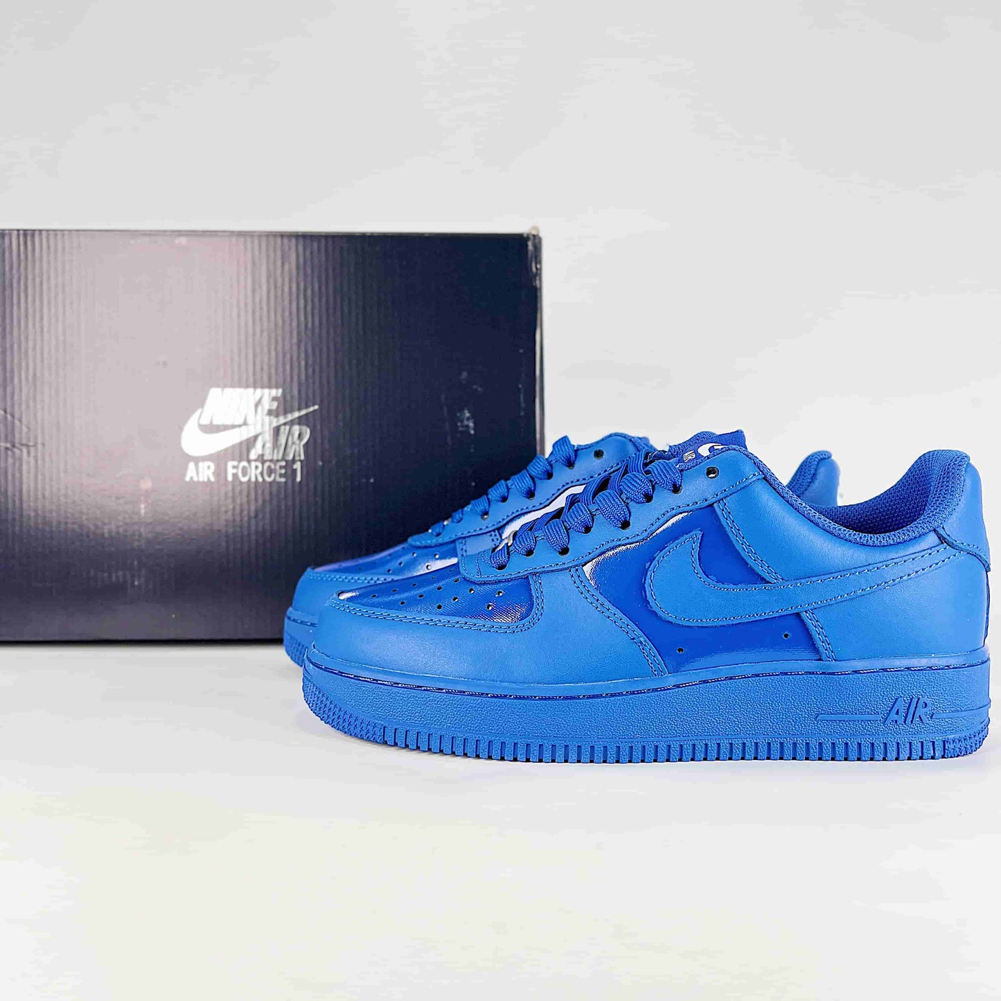 Nike Air Force 1 ’07 SE “Old Royal” Sneakers